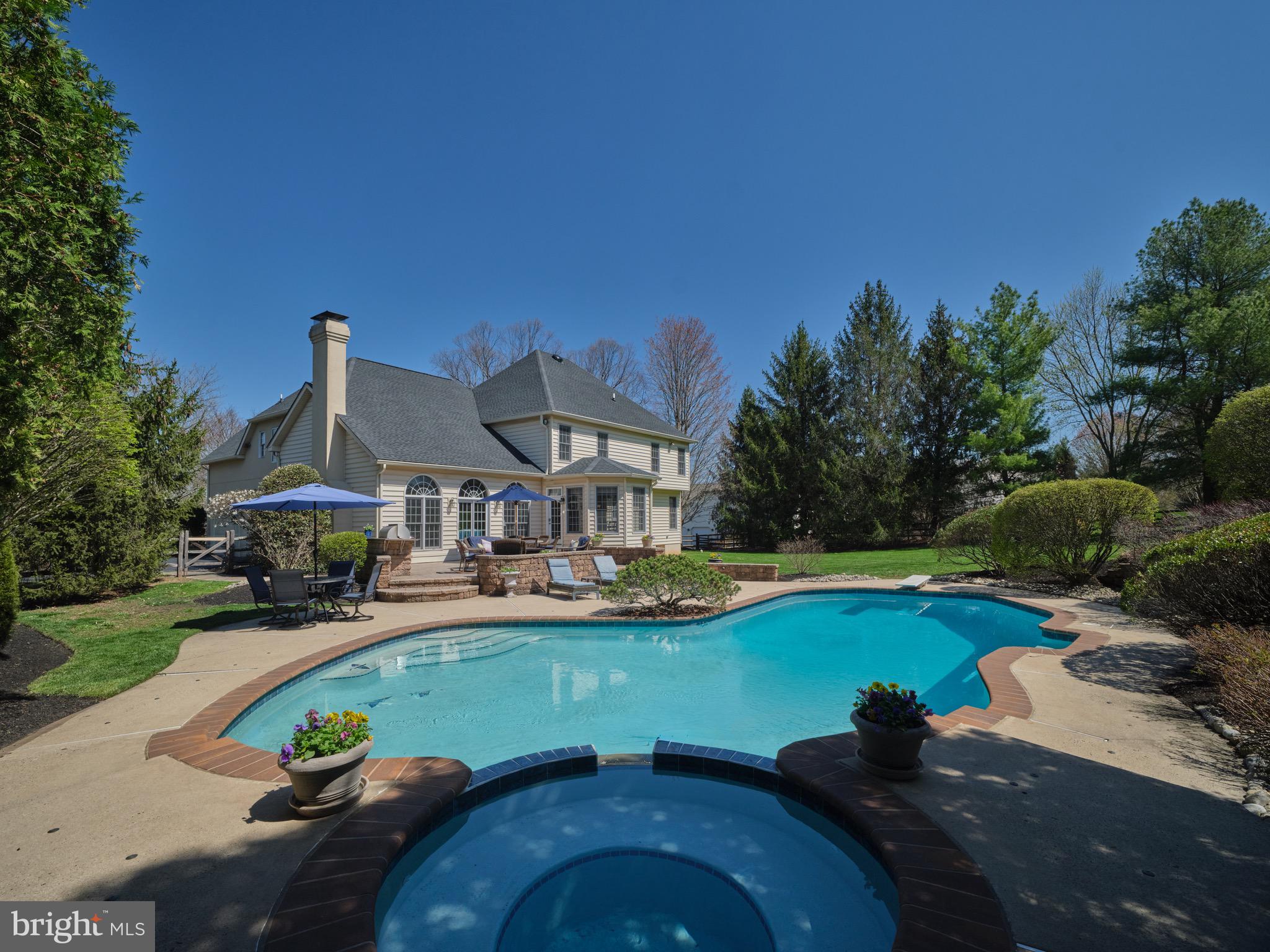 37 ALEXANDERS COURT