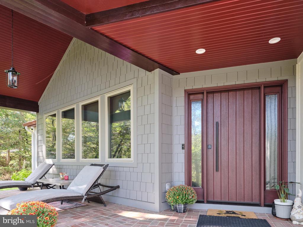 927 TAYLORSVILLE ROAD