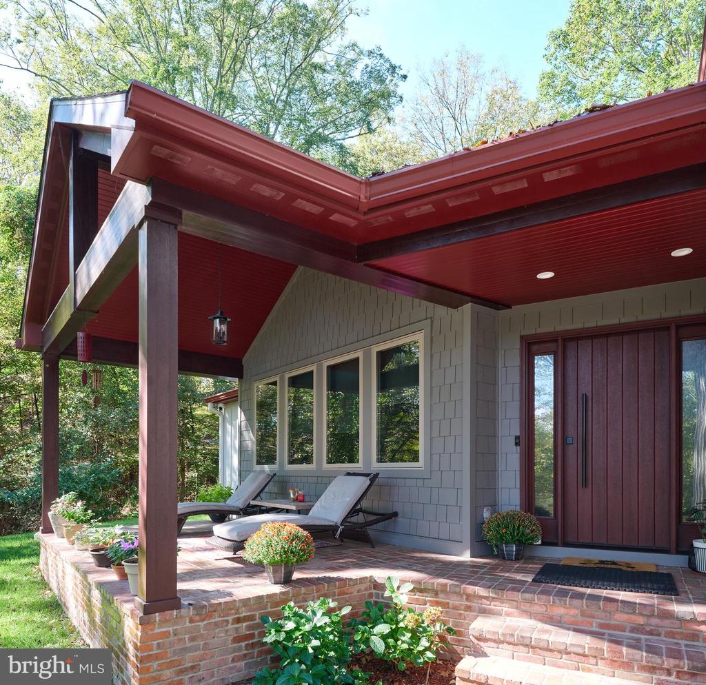 927 TAYLORSVILLE ROAD