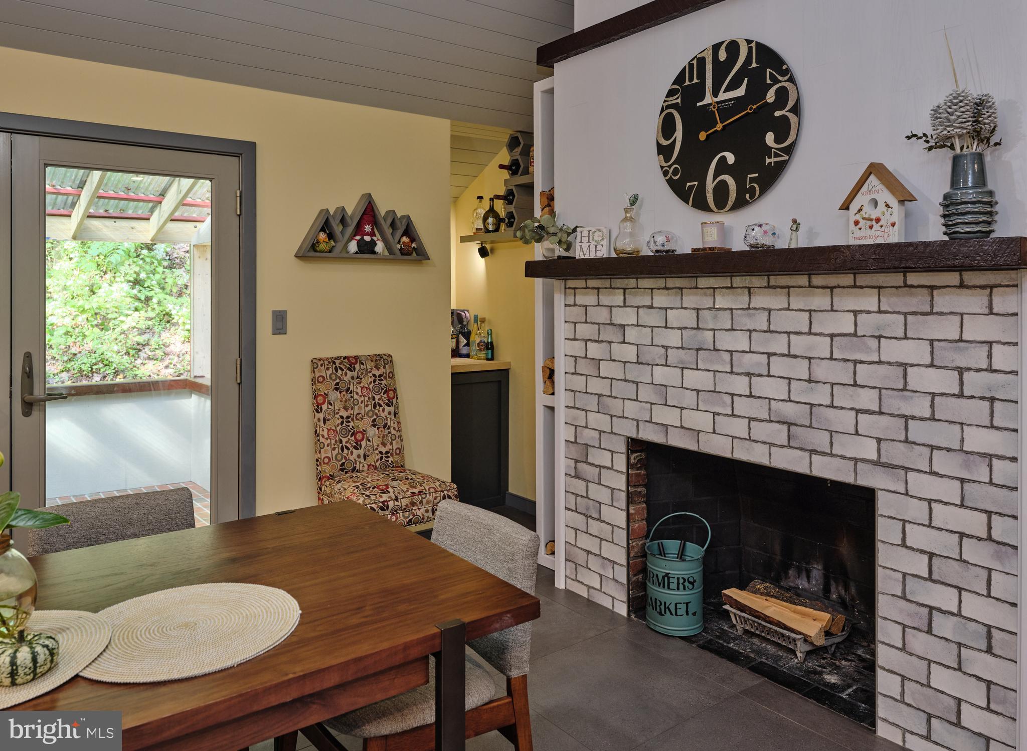 927 TAYLORSVILLE ROAD