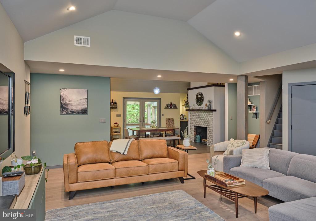 927 TAYLORSVILLE ROAD