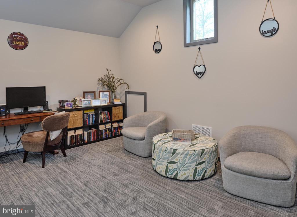 927 TAYLORSVILLE ROAD
