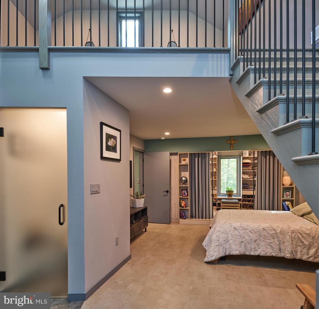 927 TAYLORSVILLE ROAD