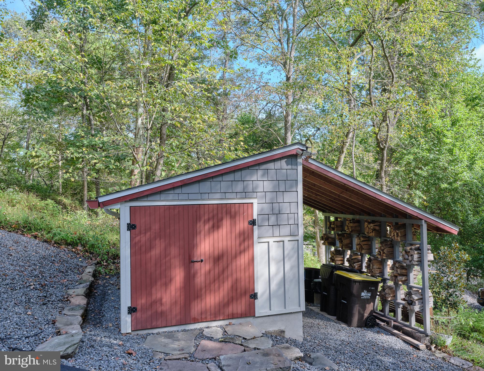 927 TAYLORSVILLE ROAD
