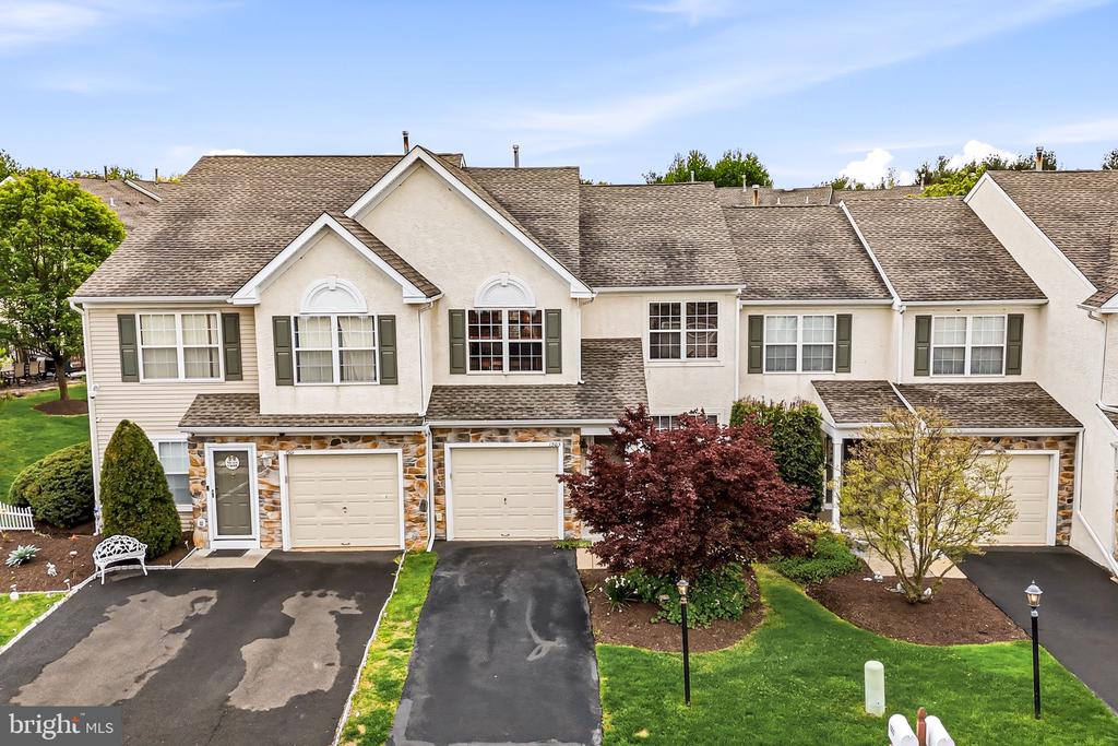1503 SWEETBRIAR DRIVE