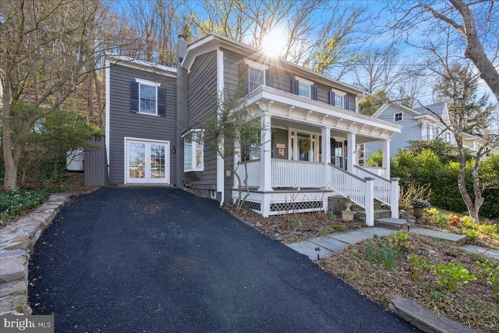 3673 RIVER ROAD