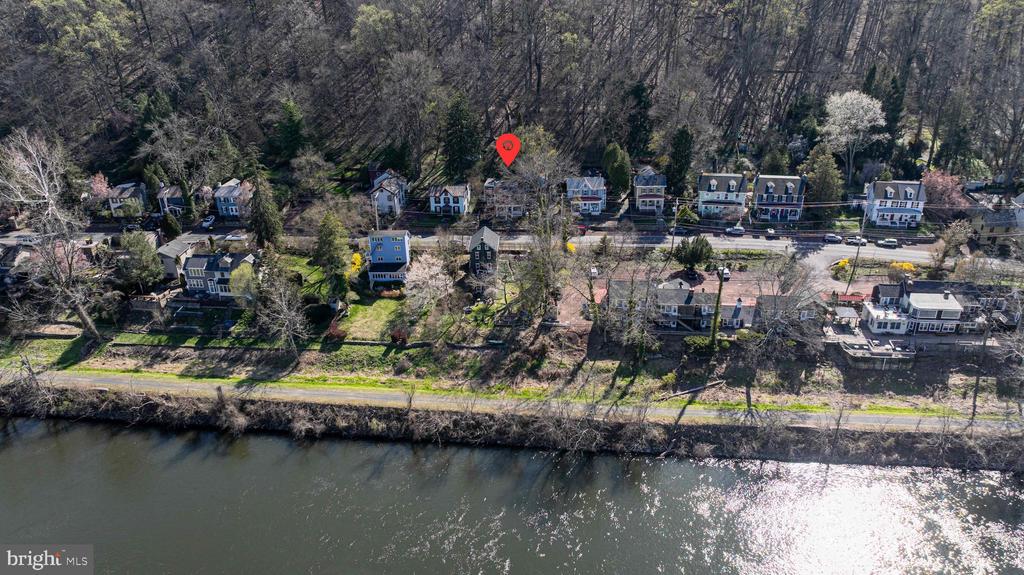 3673 RIVER ROAD