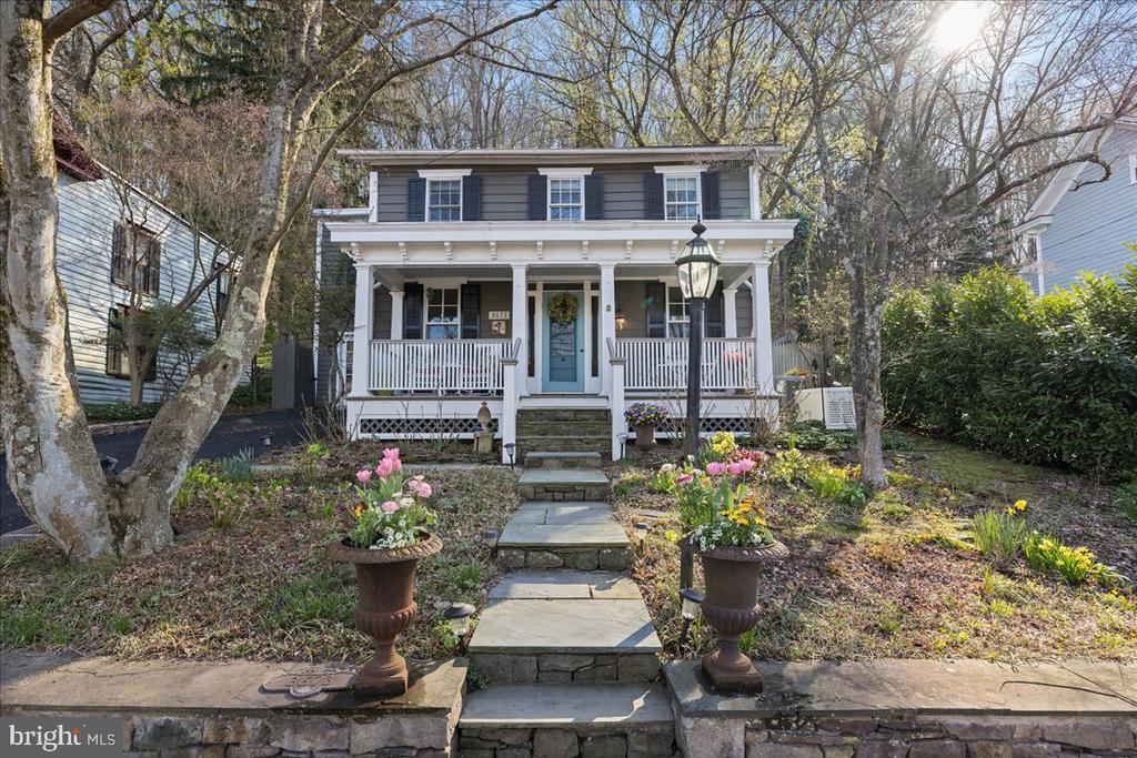 3673 RIVER ROAD