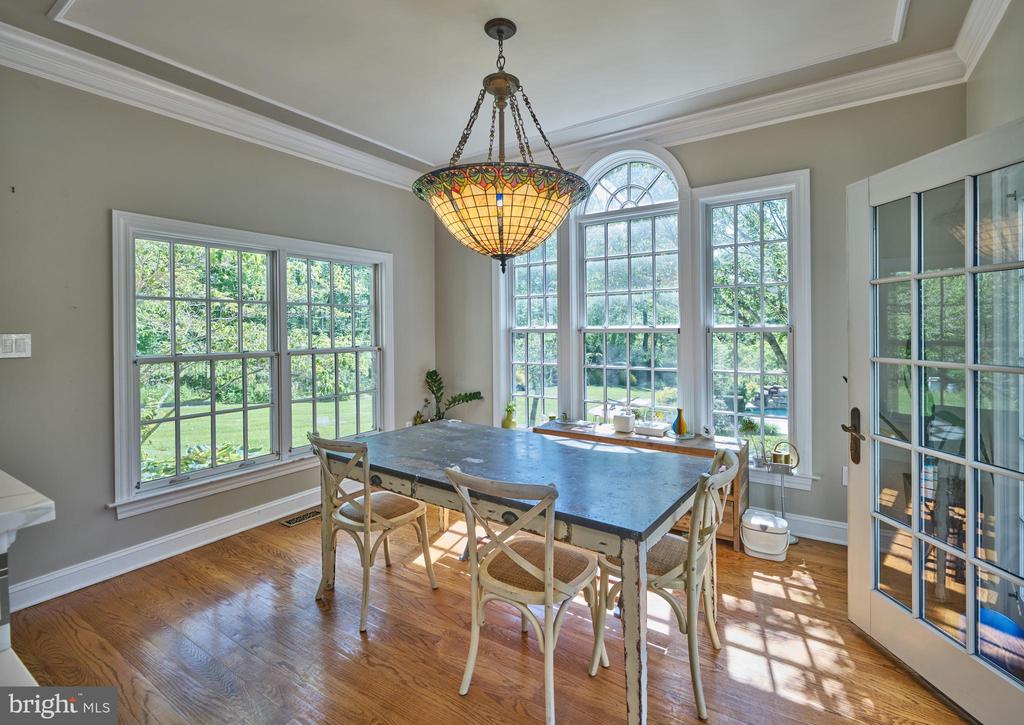 5765 VALLEY STREAM DRIVE
