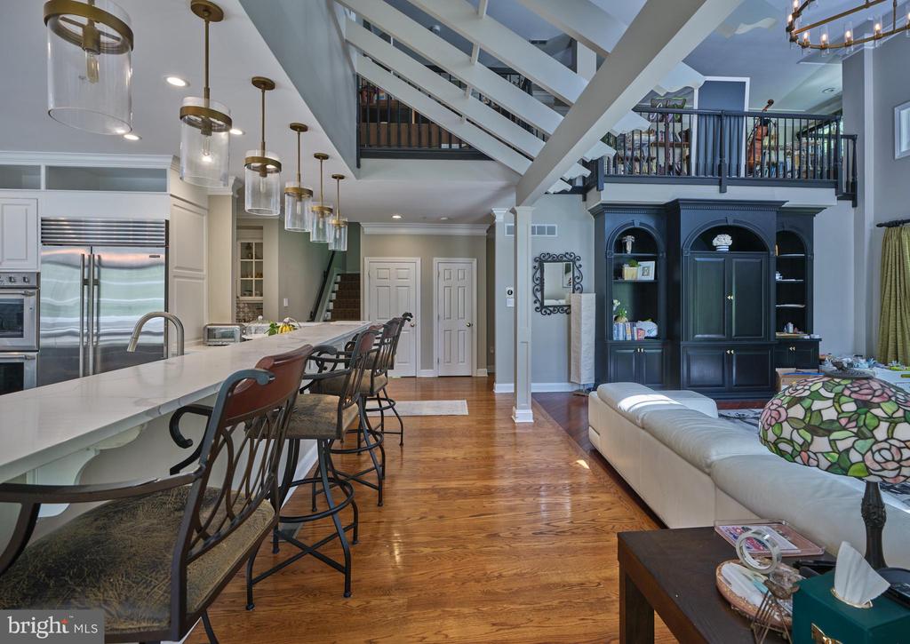 5765 VALLEY STREAM DRIVE