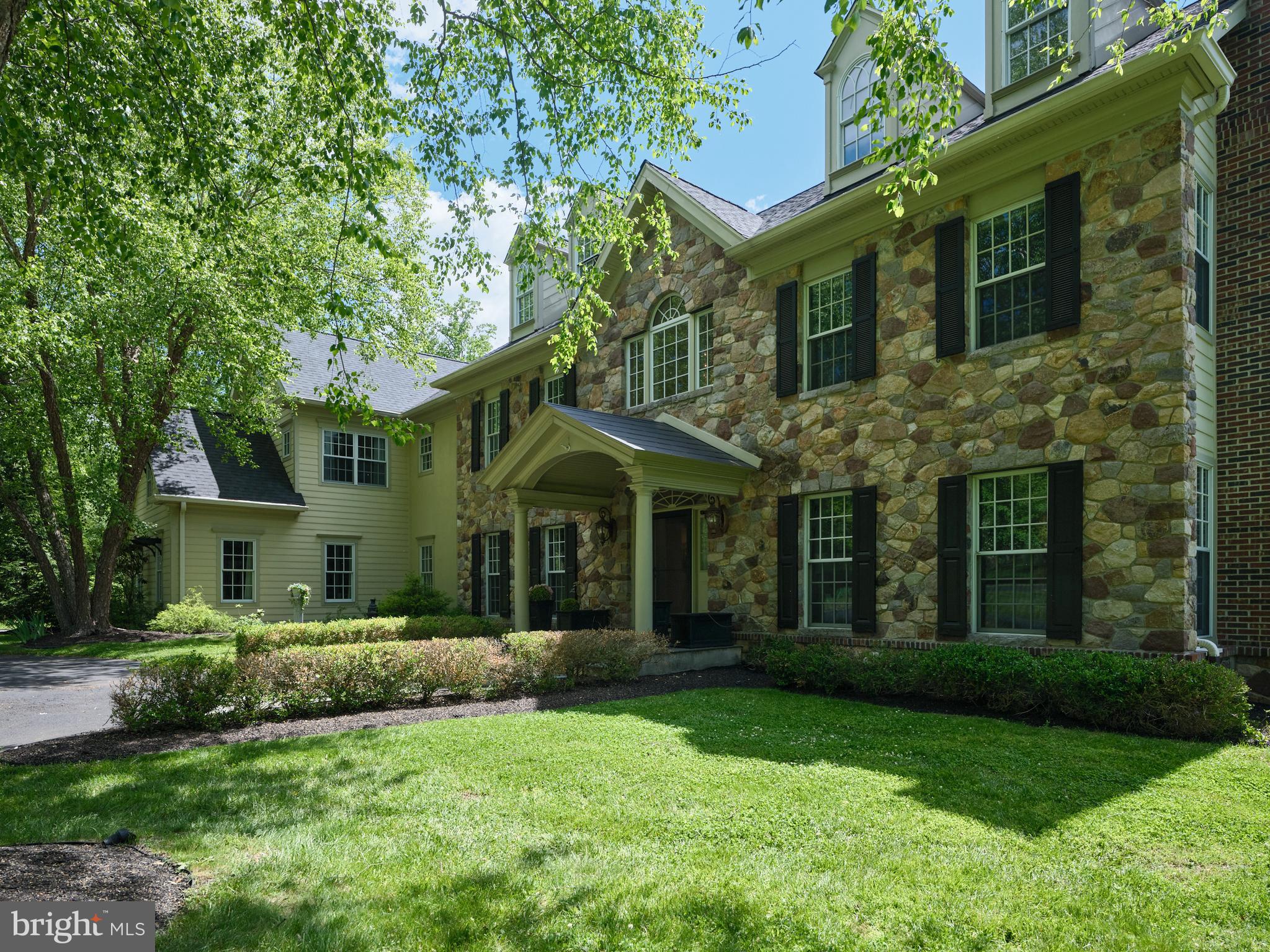 5765 VALLEY STREAM DRIVE