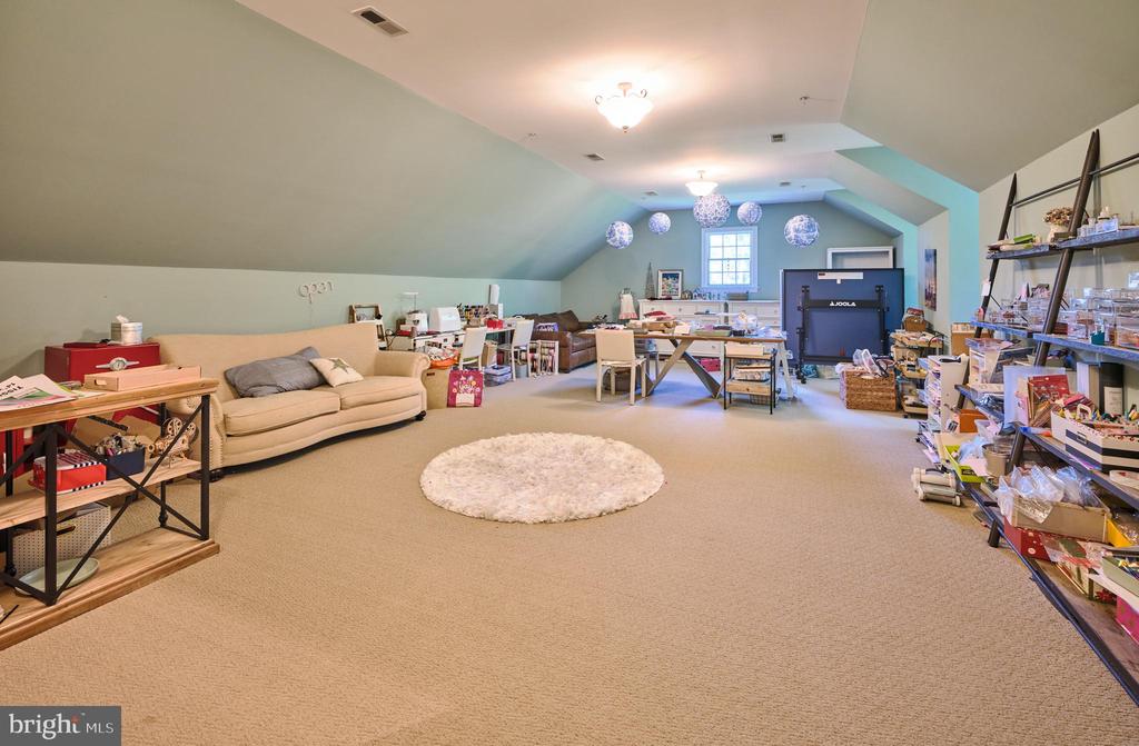 5765 VALLEY STREAM DRIVE