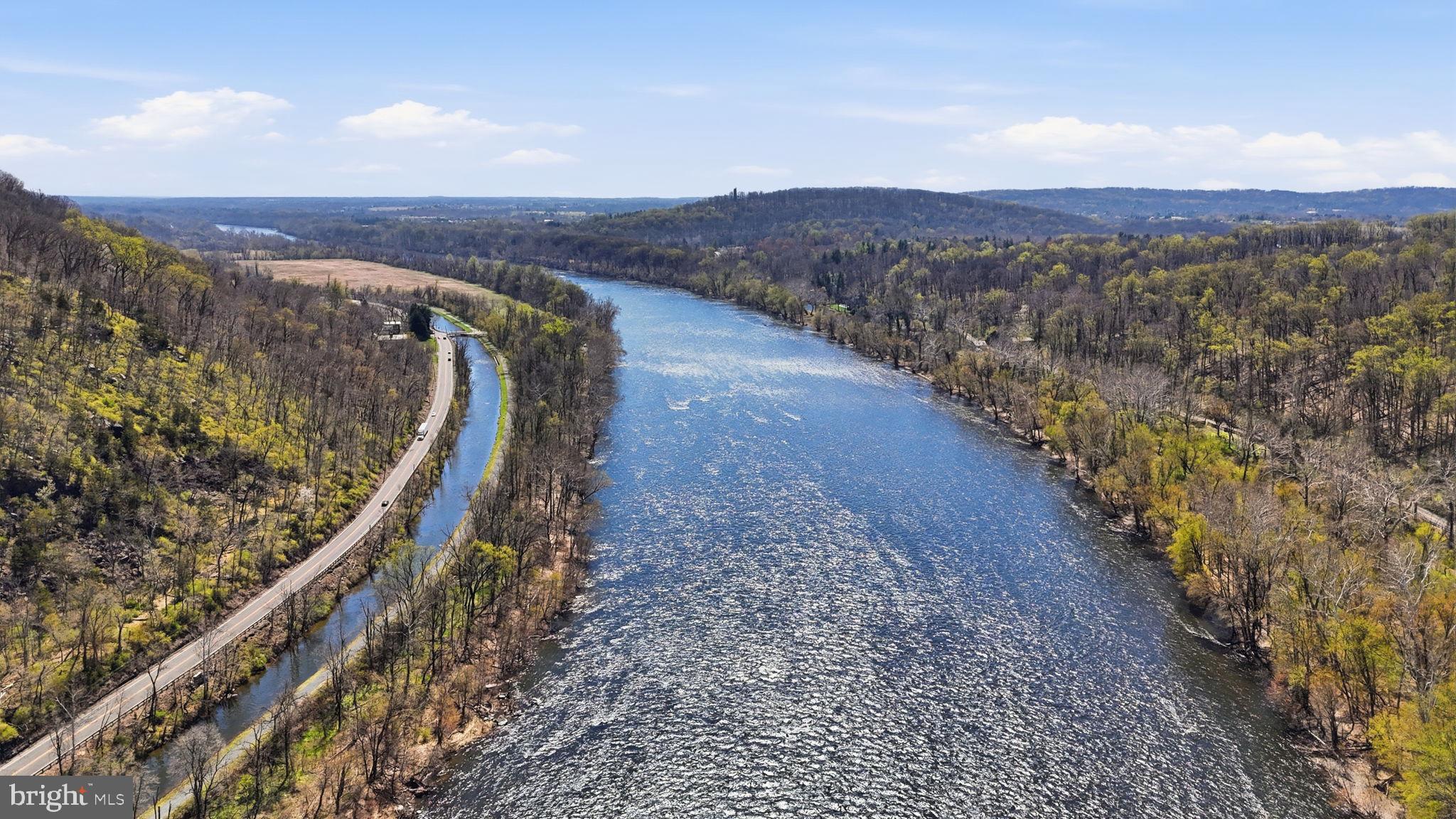 RIVER RD