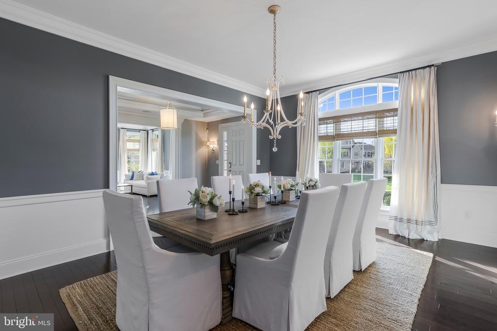 21 GOLDNEY DR