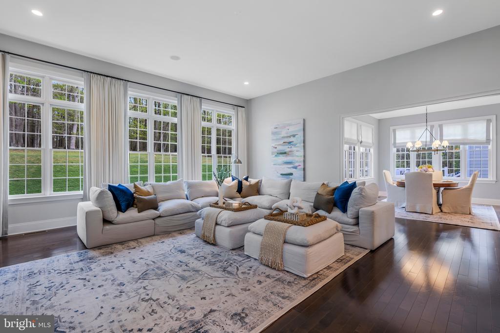 21 GOLDNEY DR