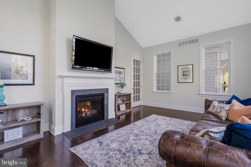 21 GOLDNEY DR