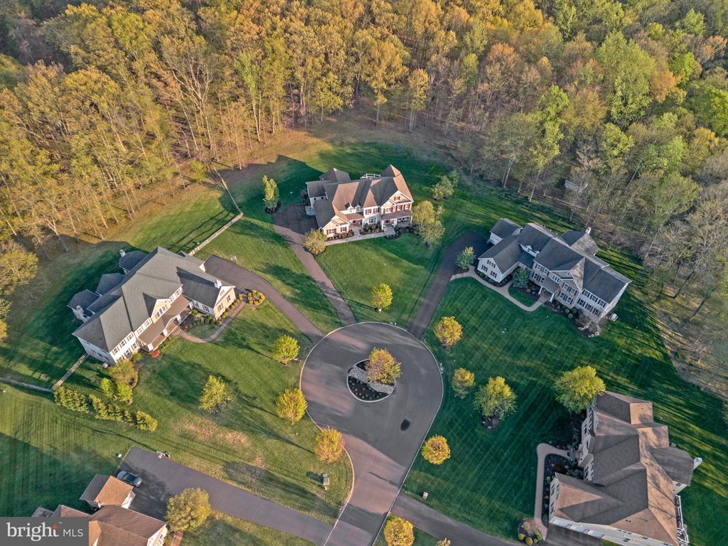 21 GOLDNEY DR