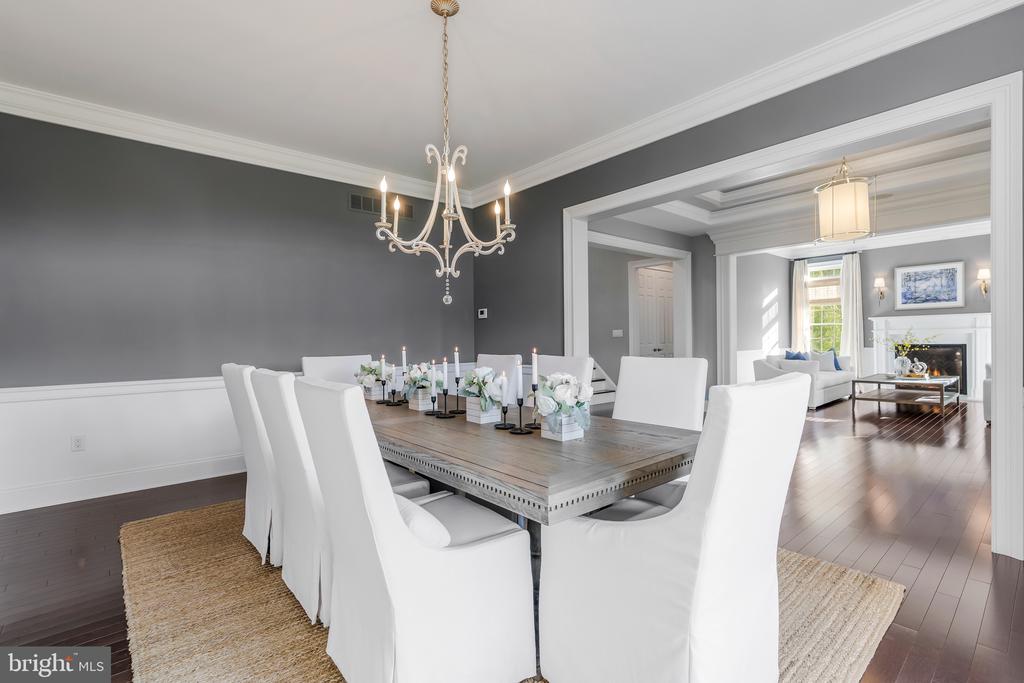 21 GOLDNEY DR