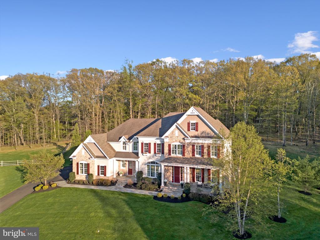21 GOLDNEY DR