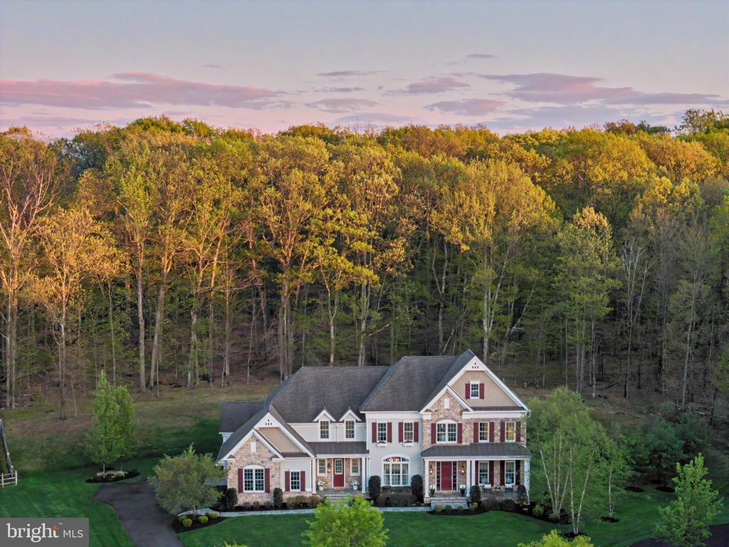 21 GOLDNEY DR