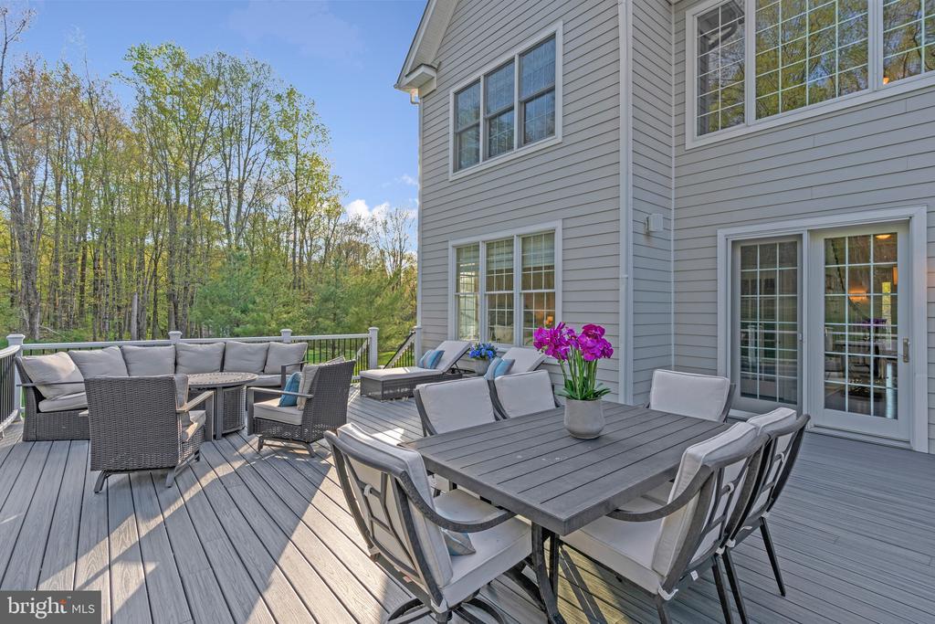 21 GOLDNEY DR
