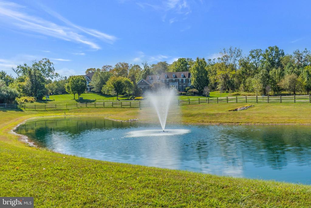 21 GOLDNEY DR