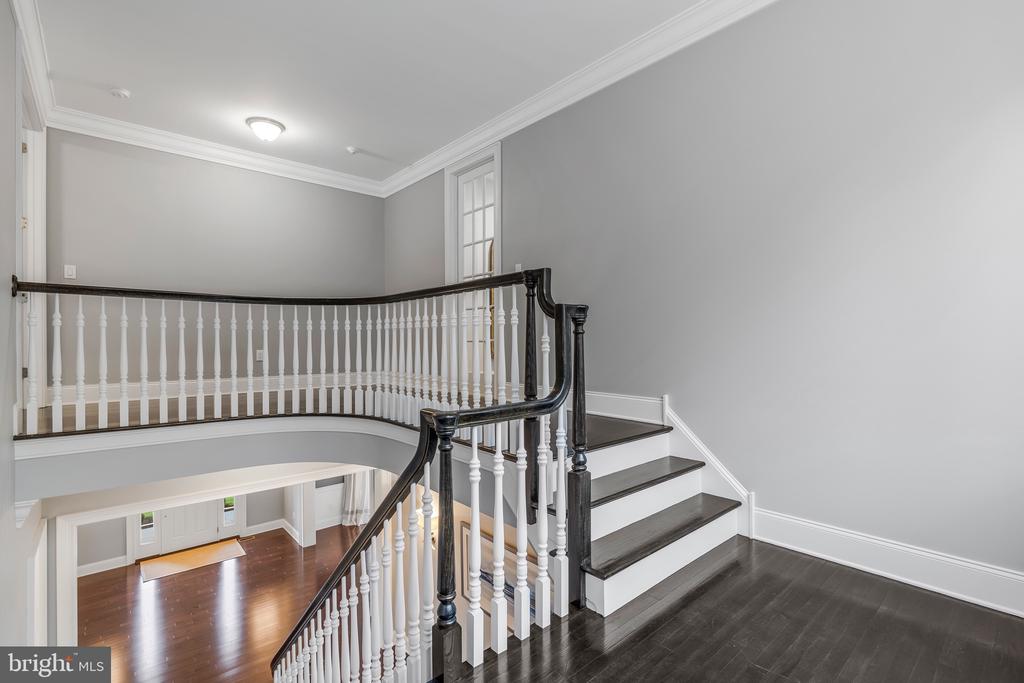 21 GOLDNEY DR