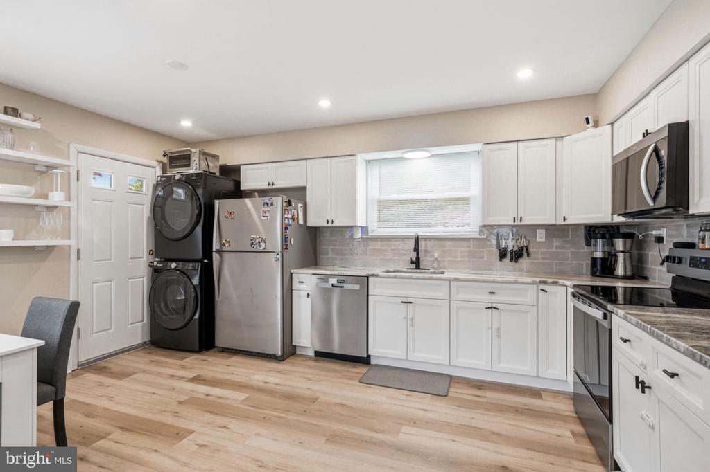 114 GRANDVIEW AVENUE