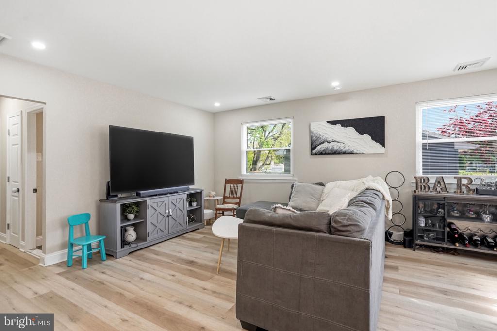 114 GRANDVIEW AVENUE
