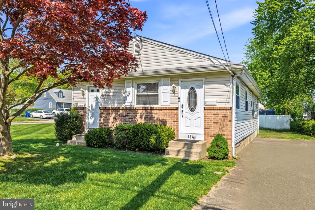 114 GRANDVIEW AVENUE