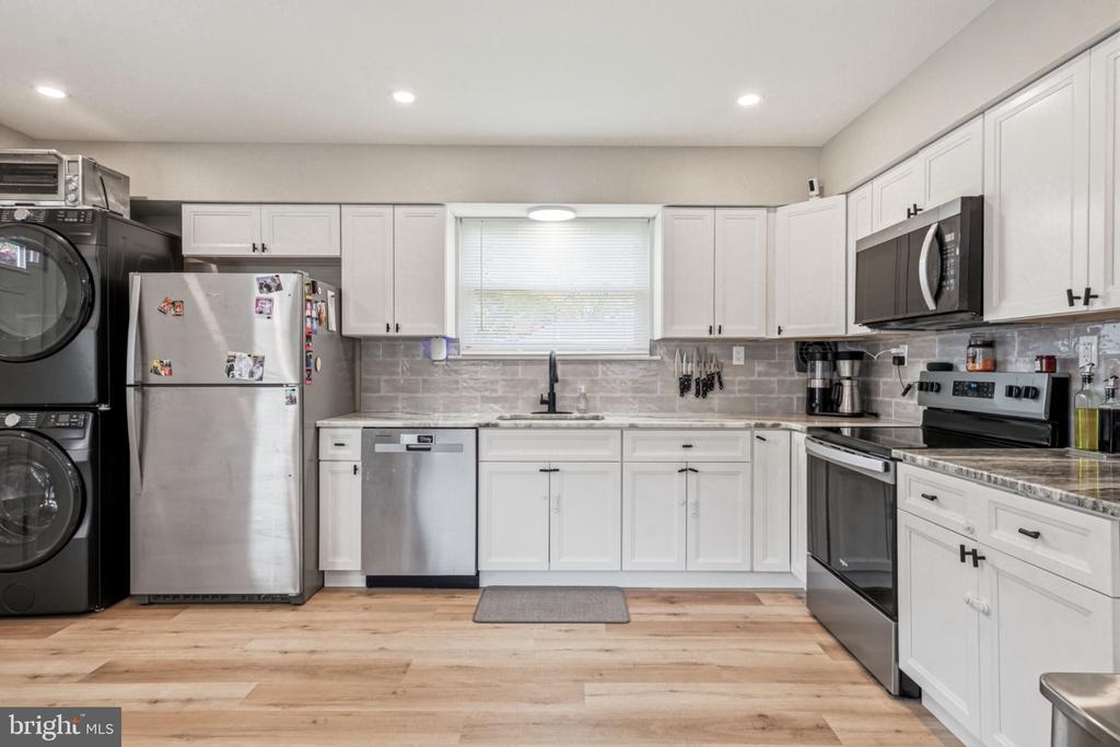 114 GRANDVIEW AVENUE
