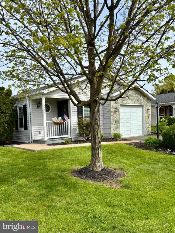 399 SPRING MEADOW CIRCLE CIRCLE