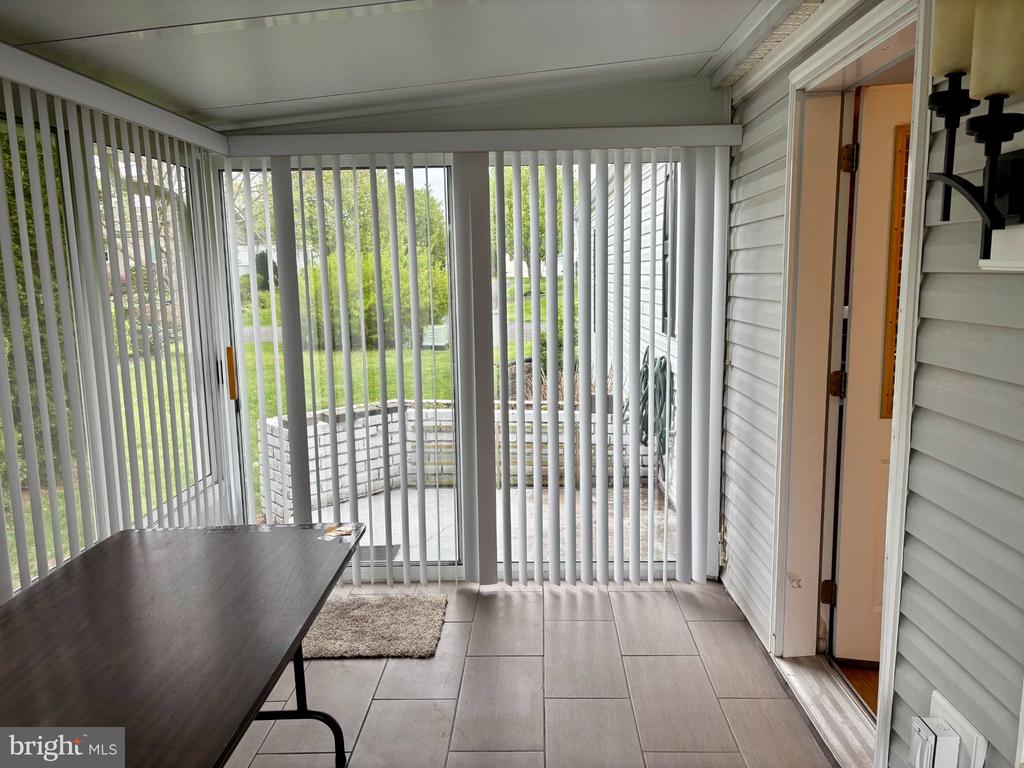 399 SPRING MEADOW CIRCLE CIRCLE