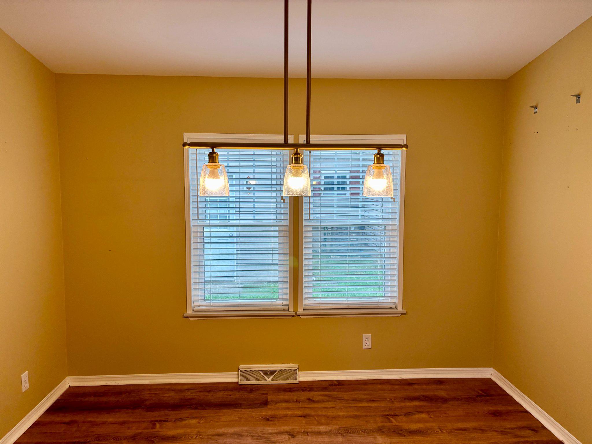399 SPRING MEADOW CIRCLE CIRCLE