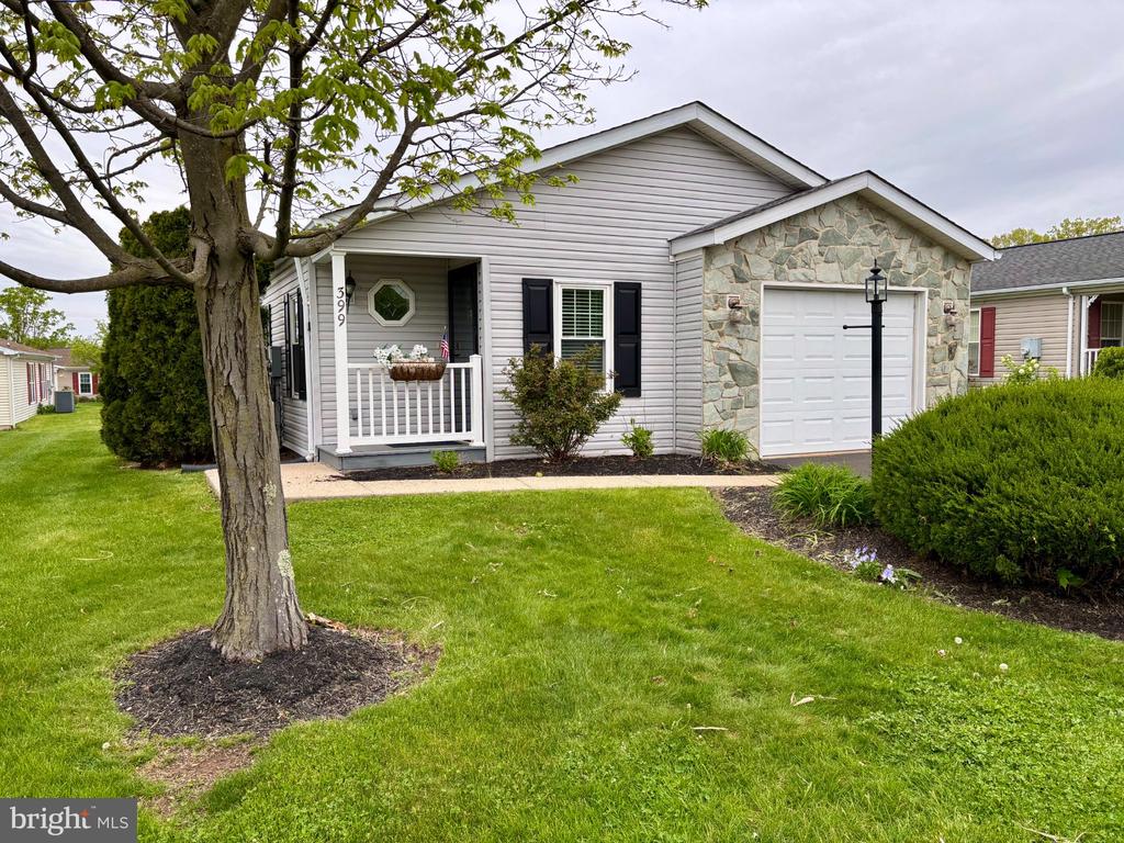 399 SPRING MEADOW CIRCLE CIRCLE