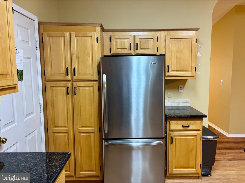 399 SPRING MEADOW CIRCLE CIRCLE