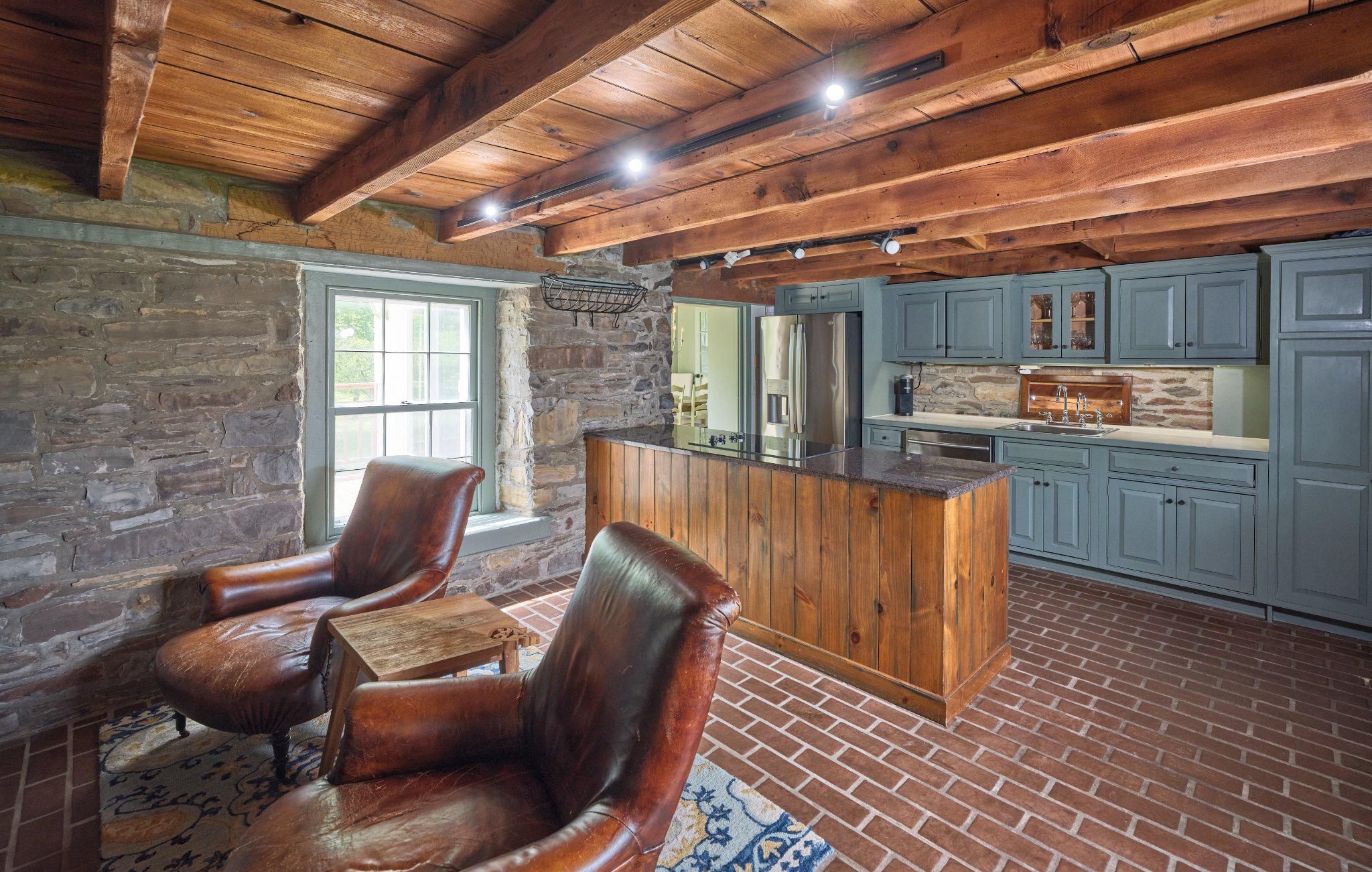 718 TELEGRAPH ROAD