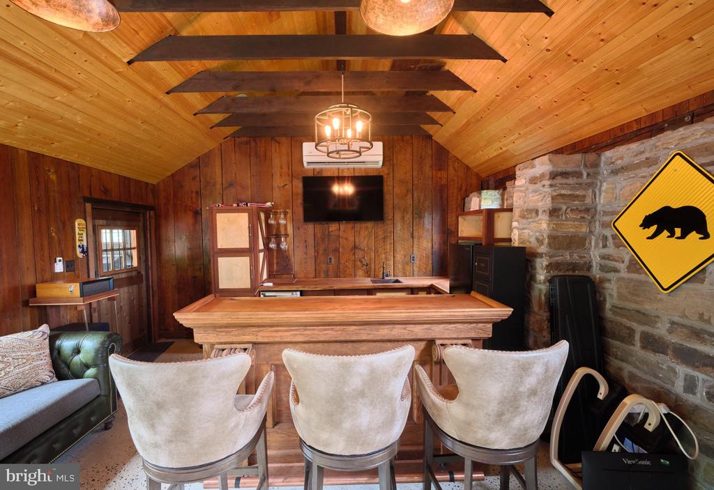718 TELEGRAPH ROAD