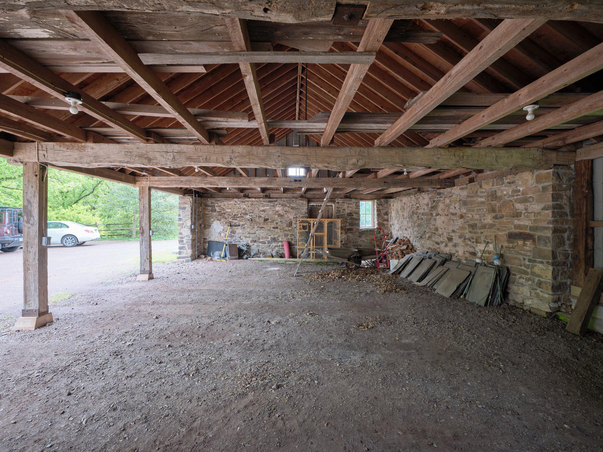 718 TELEGRAPH ROAD