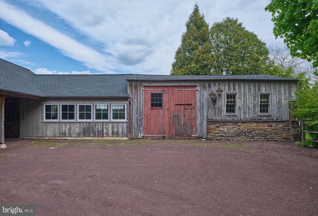 718 TELEGRAPH ROAD