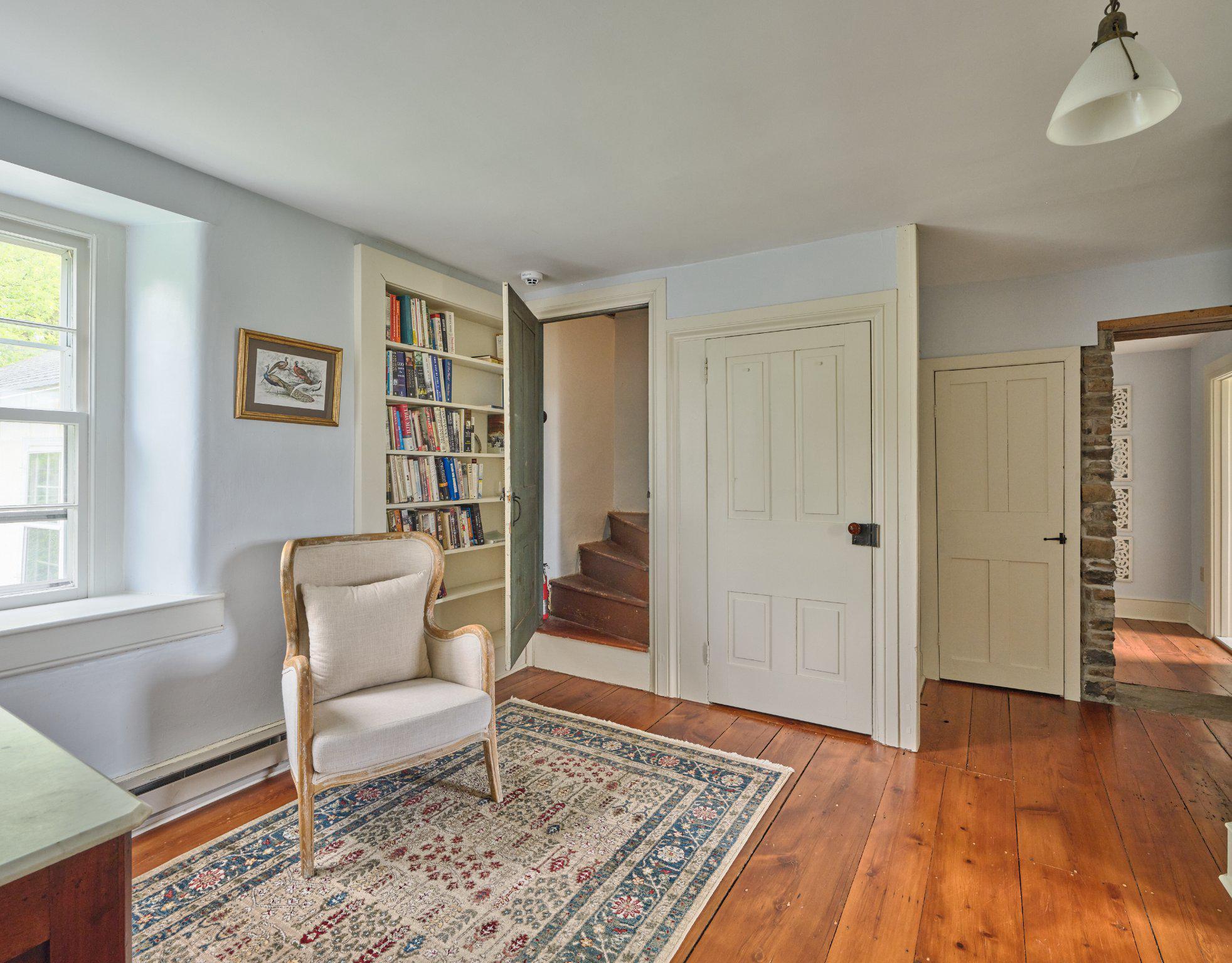 718 TELEGRAPH ROAD