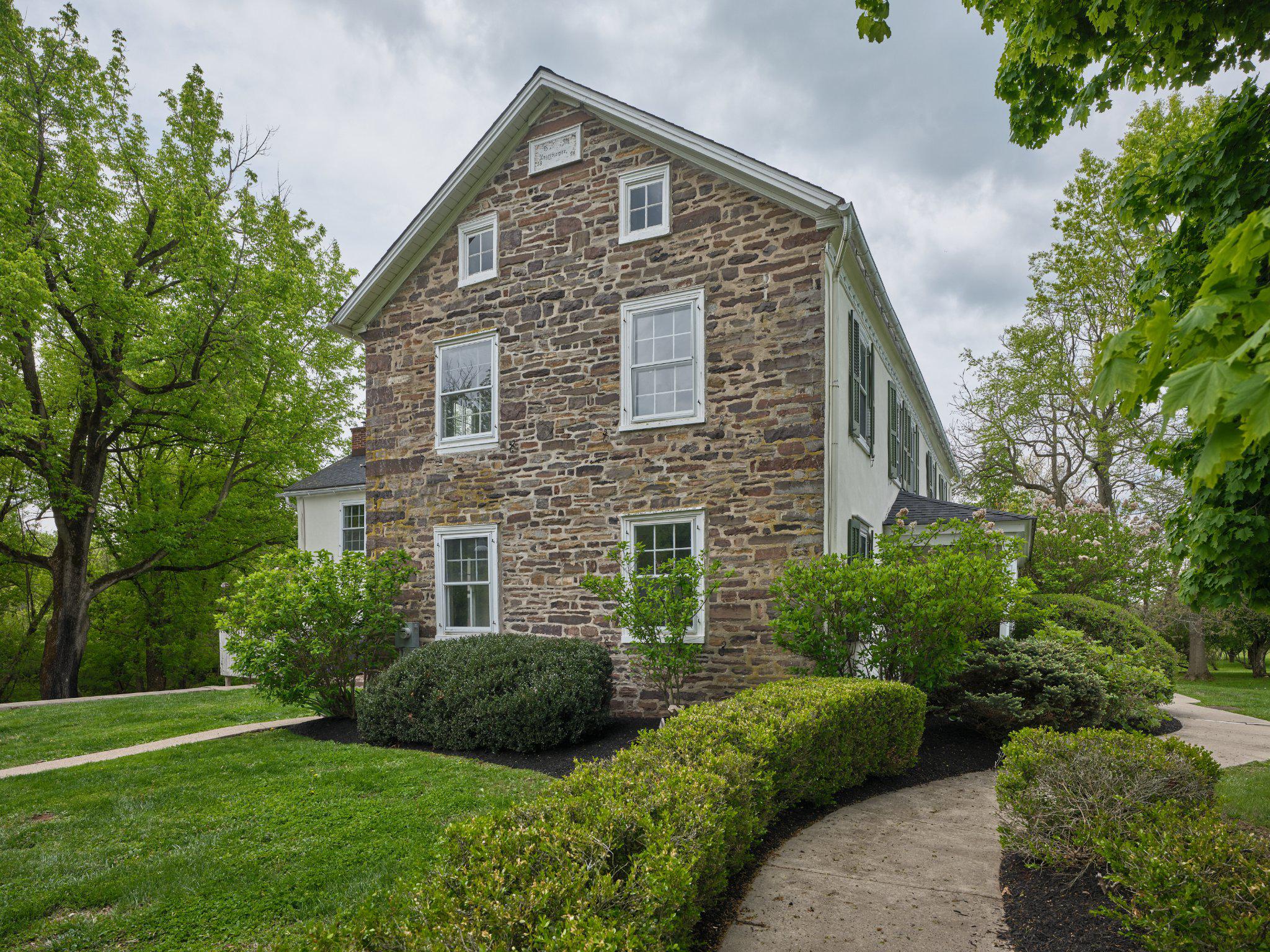 718 TELEGRAPH ROAD