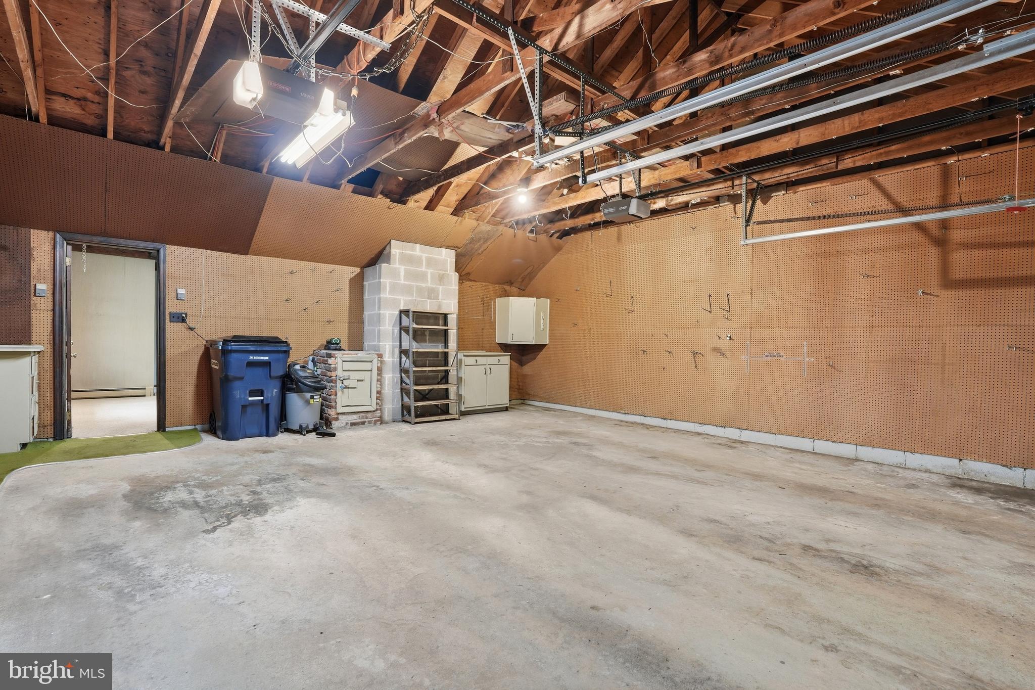 3858 DOGWOOD LANE
