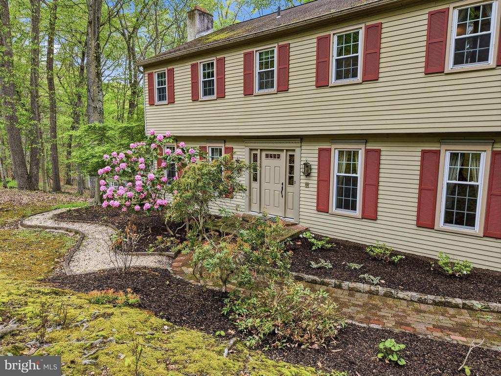 3858 DOGWOOD LANE