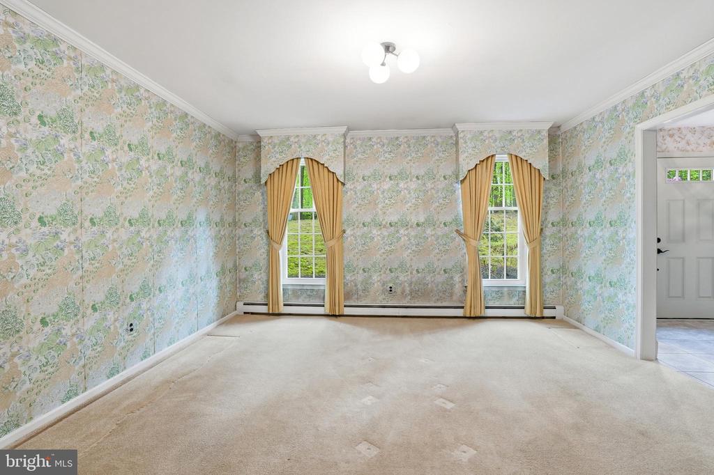 3858 DOGWOOD LANE