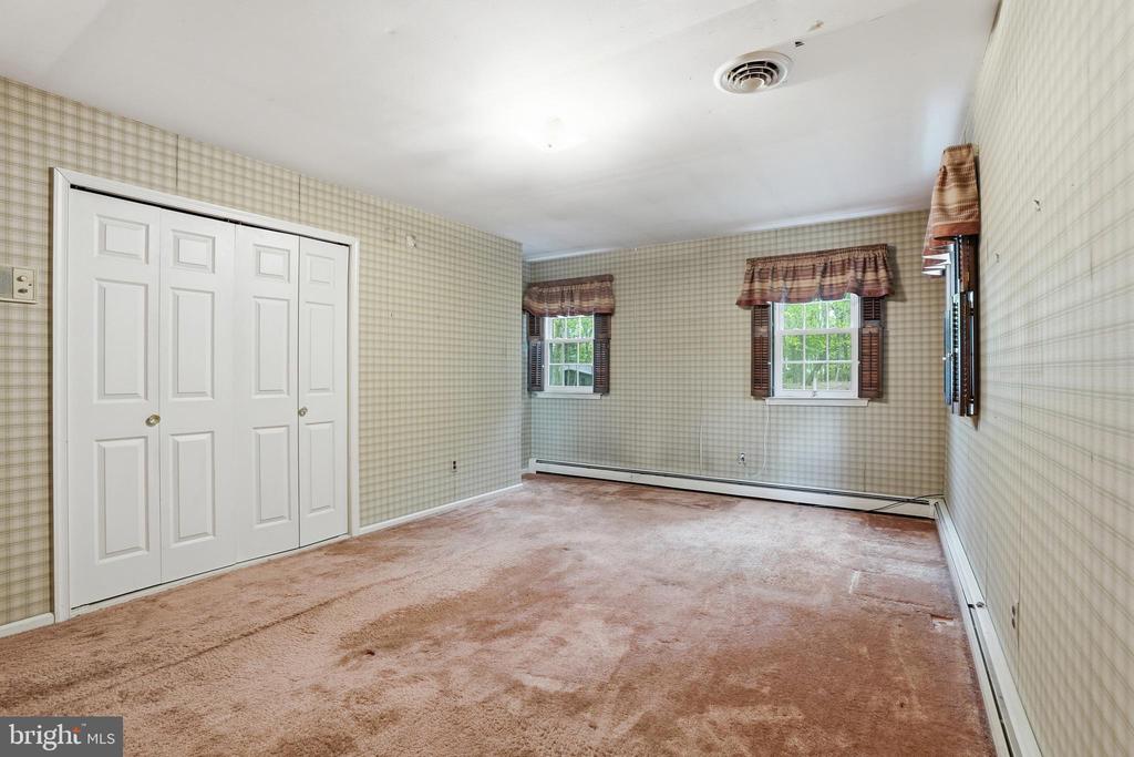 3858 DOGWOOD LANE