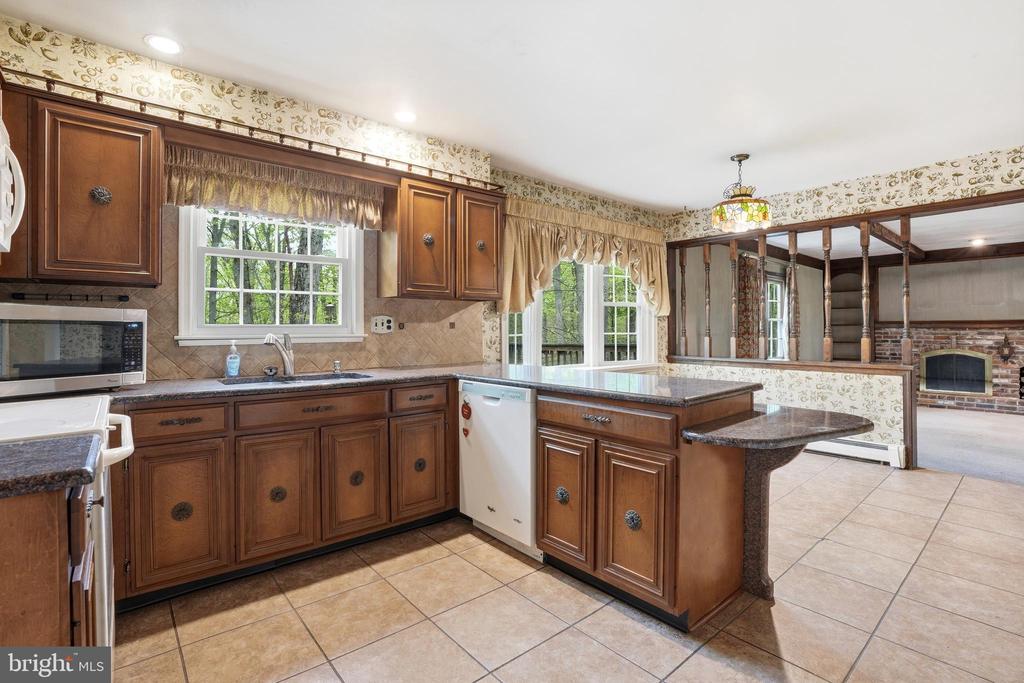 3858 DOGWOOD LANE