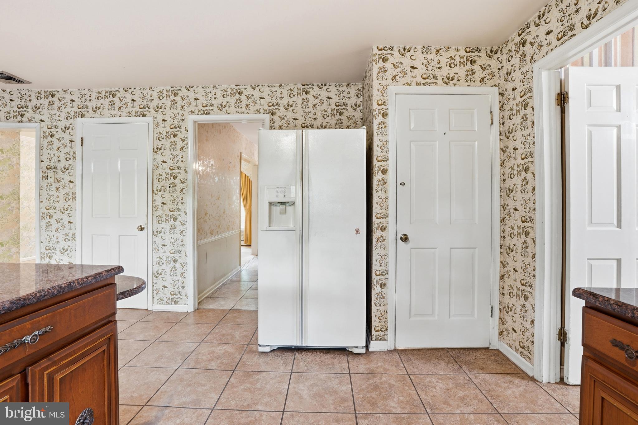 3858 DOGWOOD LANE