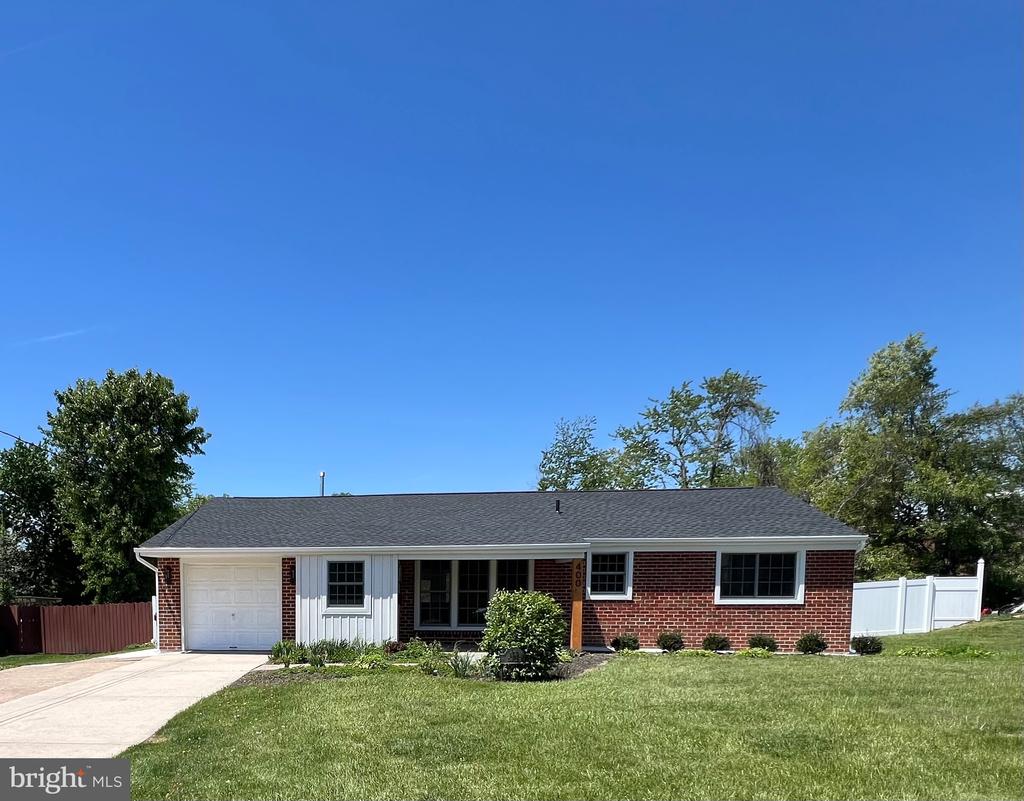 400 DEB LANE