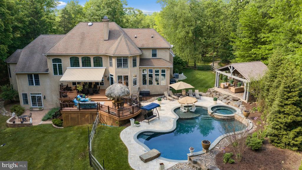 5 GLEN EAGLES DRIVE